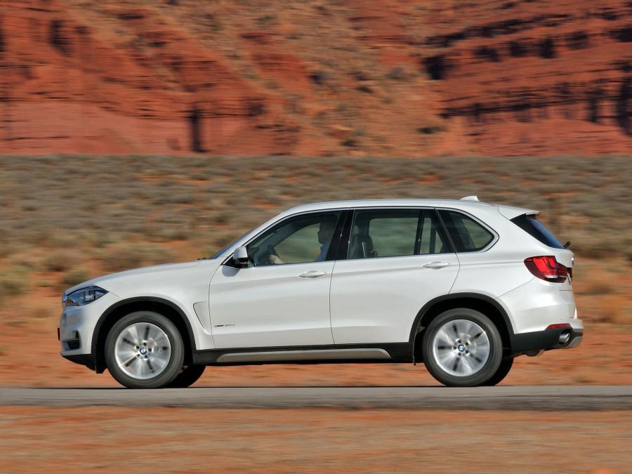  BMW X5 xDrive 3.0d 2013 года  (фото 27 из 30)